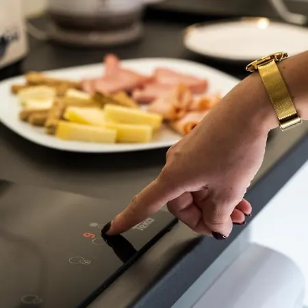 Alpha Naxos - Adults Only